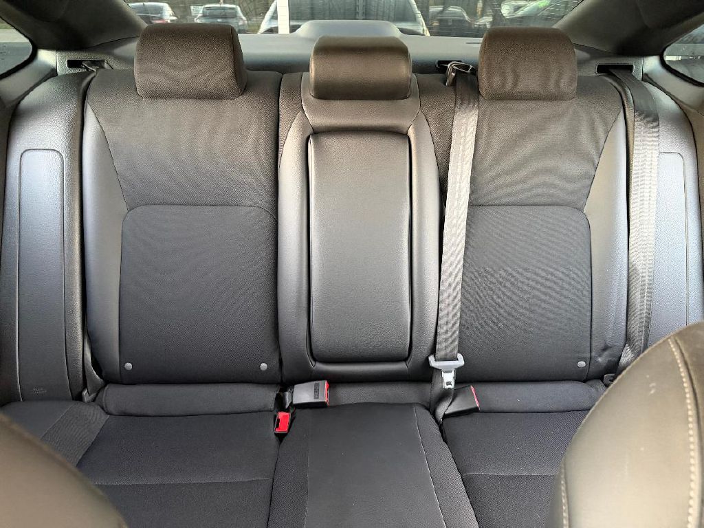 Photo 9 of this HONDA CIVIC