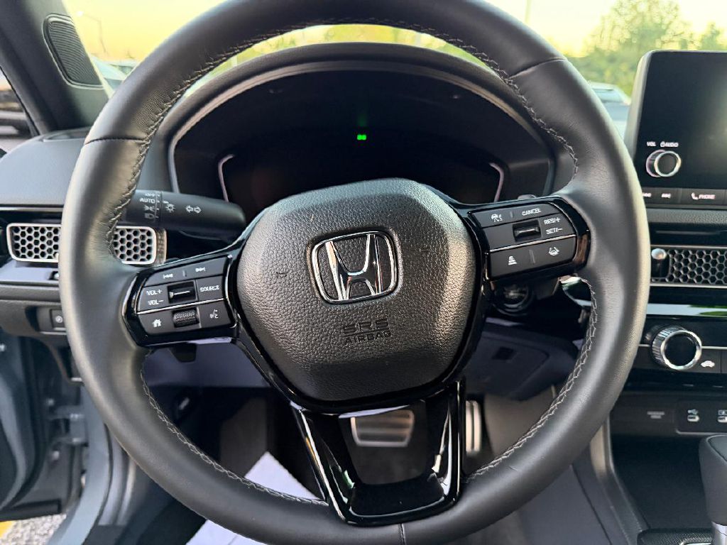 Photo 11 of this HONDA CIVIC