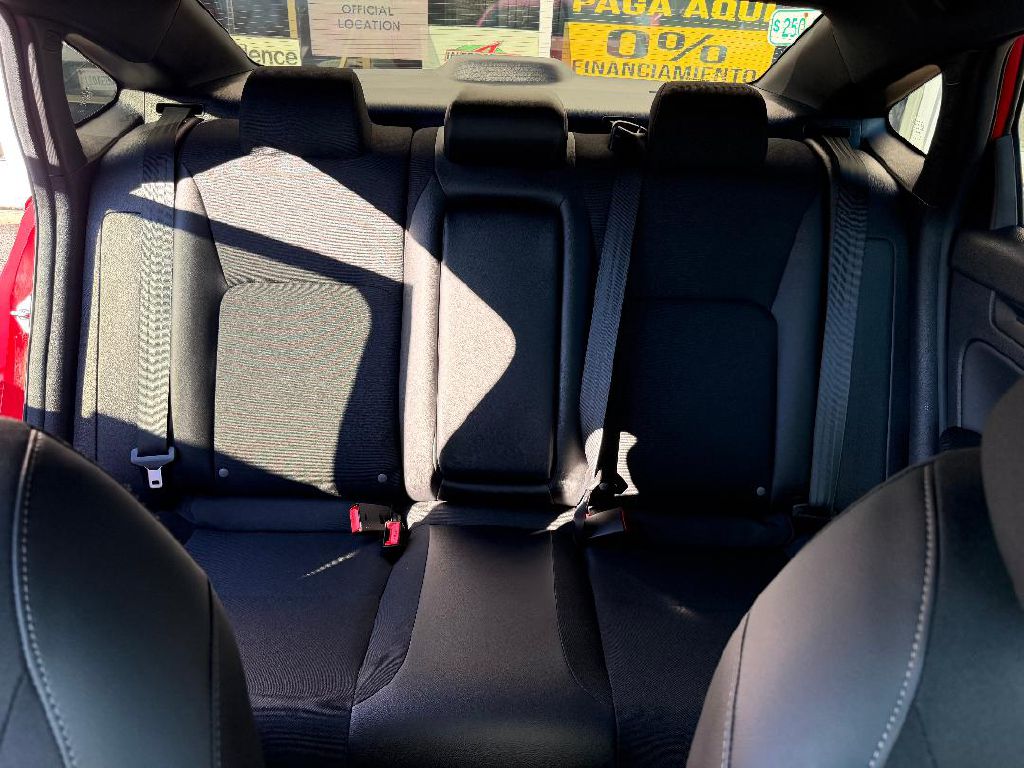 Photo 8 of this HONDA CIVIC