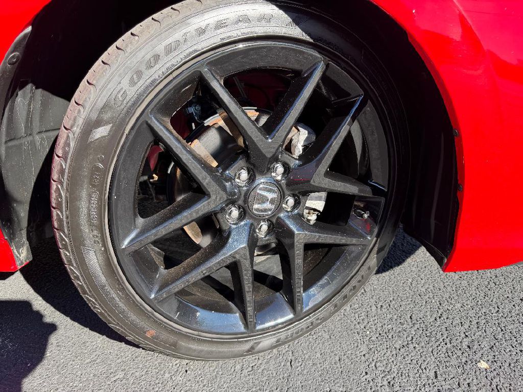 Photo 13 of this HONDA CIVIC