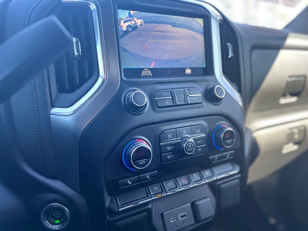 Photo 13 of this CHEVROLET SILVERADO 1500