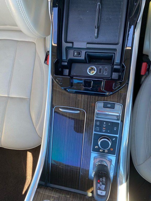 Photo 13 of this LAND ROVER RANGE ROVER SPO