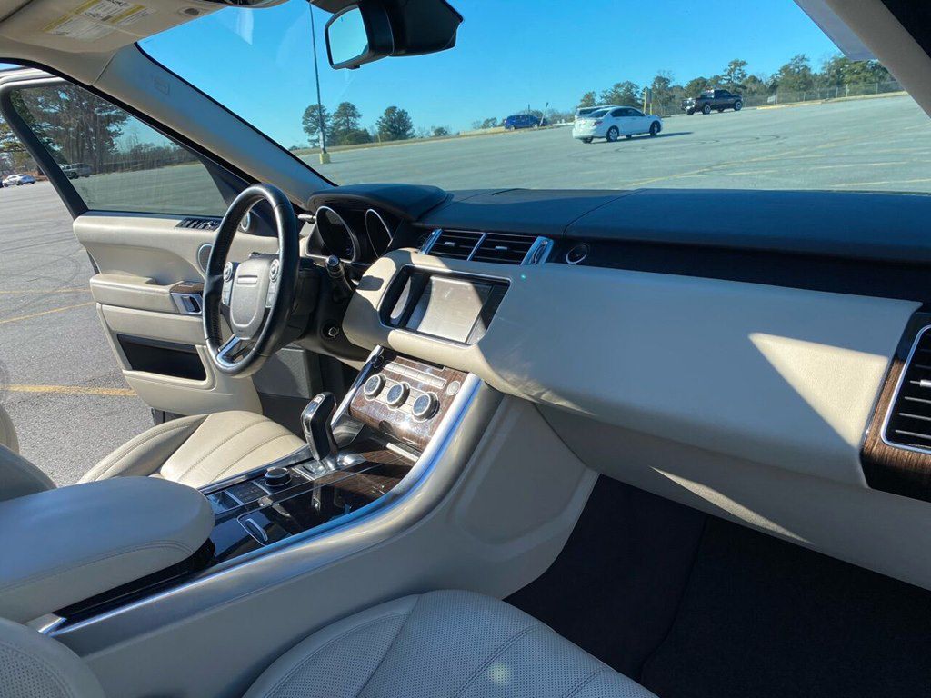 Photo 15 of this LAND ROVER RANGE ROVER SPO