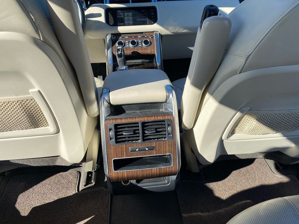 Photo 17 of this LAND ROVER RANGE ROVER SPO