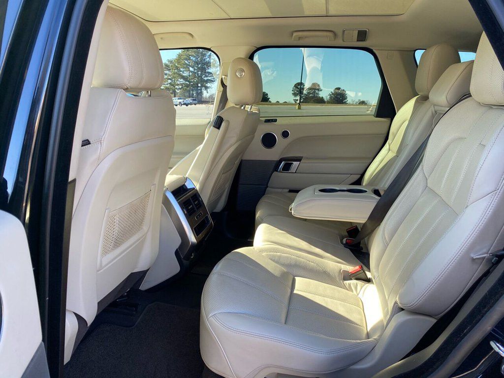 Photo 18 of this LAND ROVER RANGE ROVER SPO