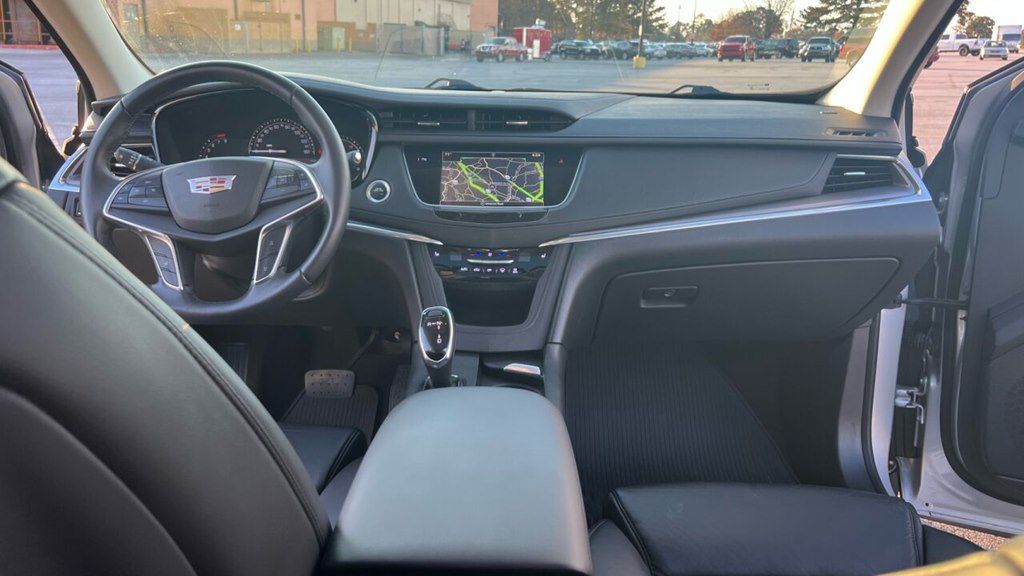 Photo 9 of this CADILLAC XT5