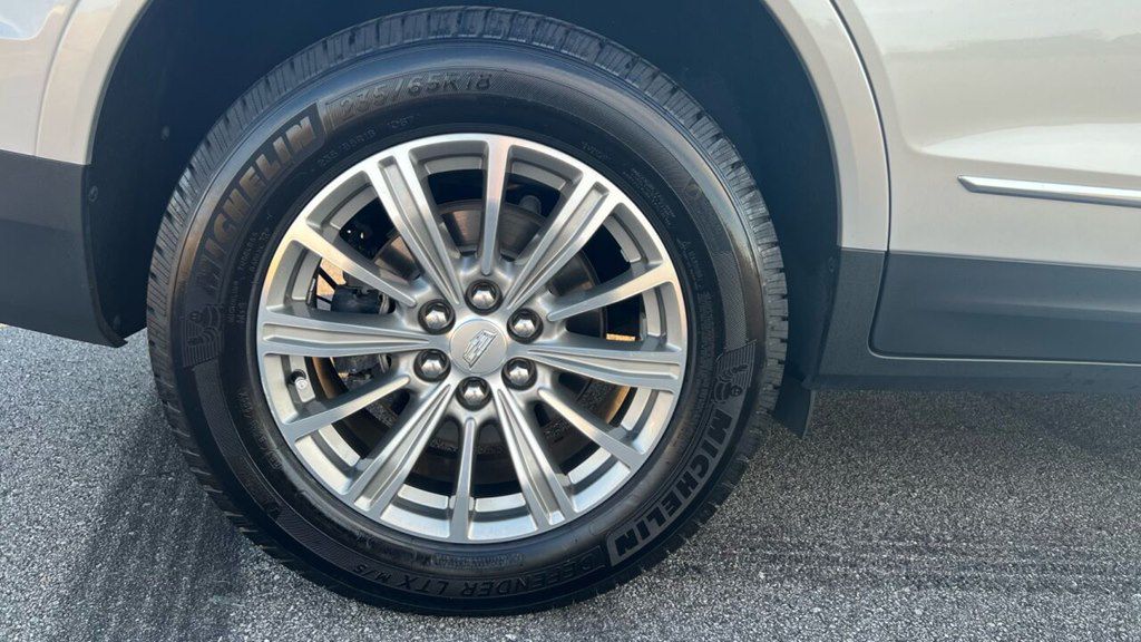 Photo 31 of this CADILLAC XT5