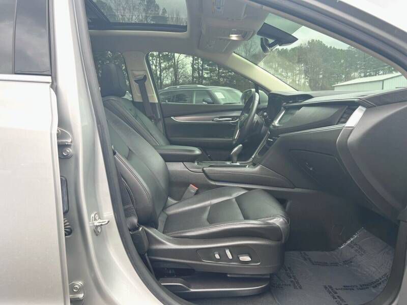 Photo 13 of this CADILLAC XT5