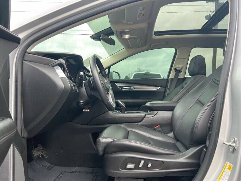 Photo 14 of this CADILLAC XT5
