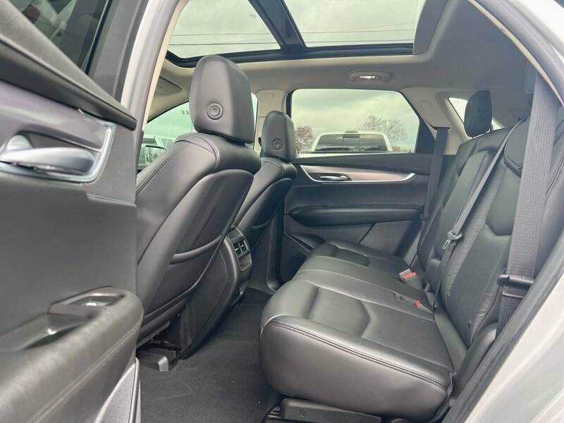 Photo 16 of this CADILLAC XT5