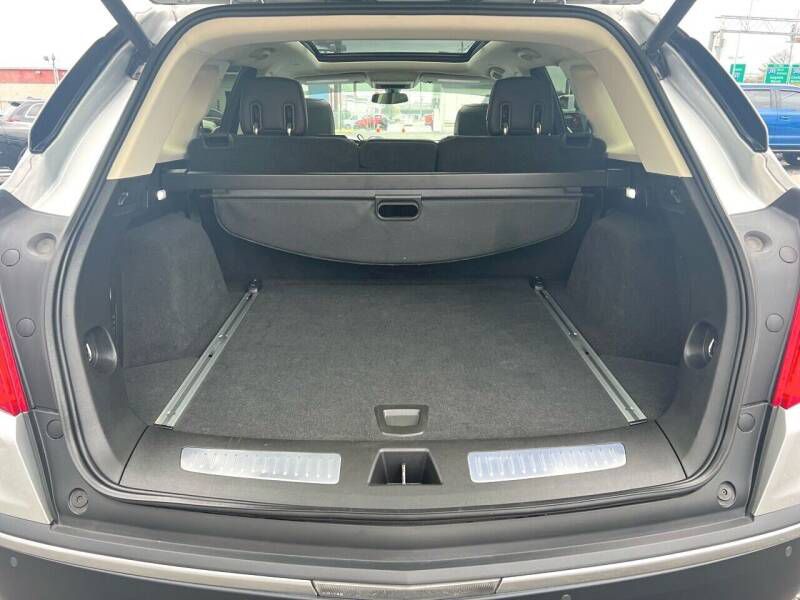 Photo 23 of this CADILLAC XT5