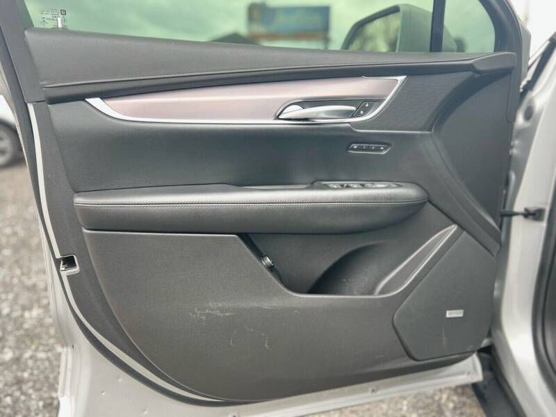 Photo 25 of this CADILLAC XT5