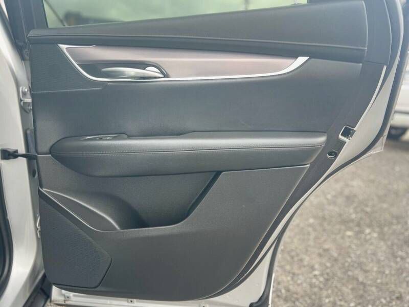 Photo 26 of this CADILLAC XT5