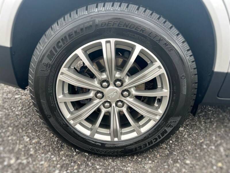 Photo 28 of this CADILLAC XT5