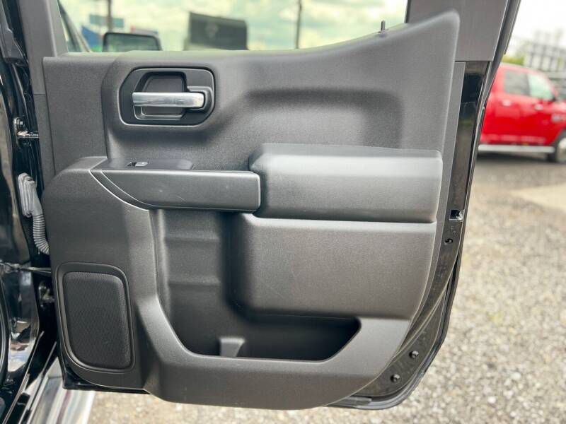 Photo 26 of this CHEVROLET SILVERADO 1500