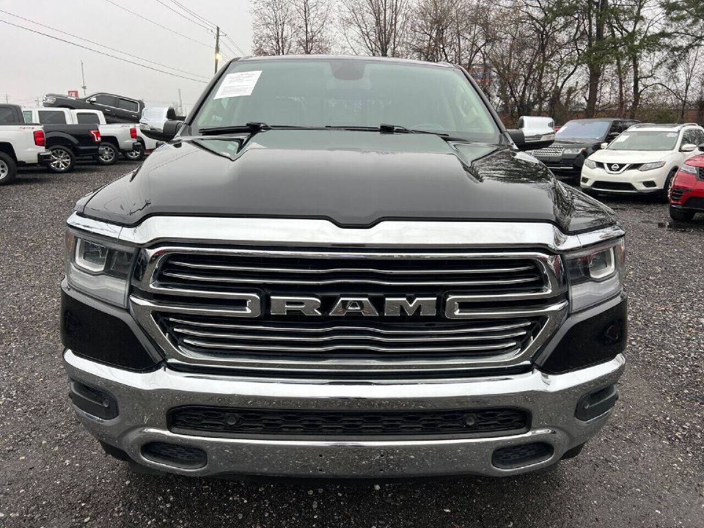 Photo 3 of this RAM 1500 LARAMIE