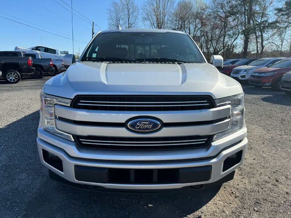 Photo 5 of this FORD F150 LARIAT