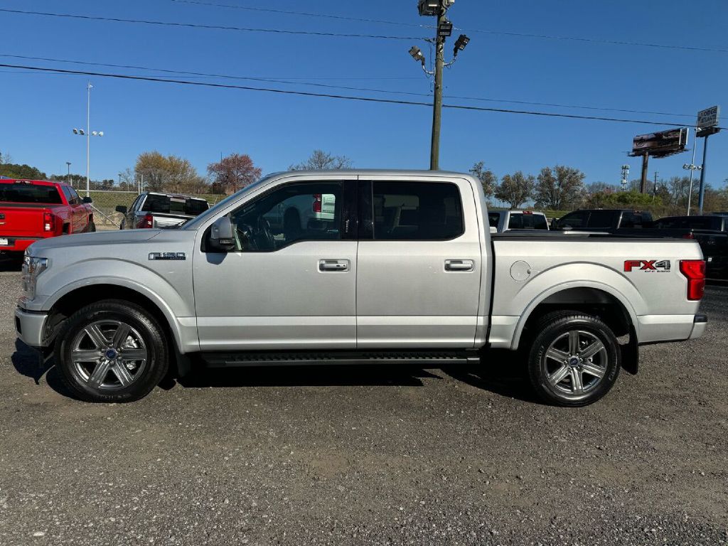 Photo 3 of this FORD F150 LARIAT