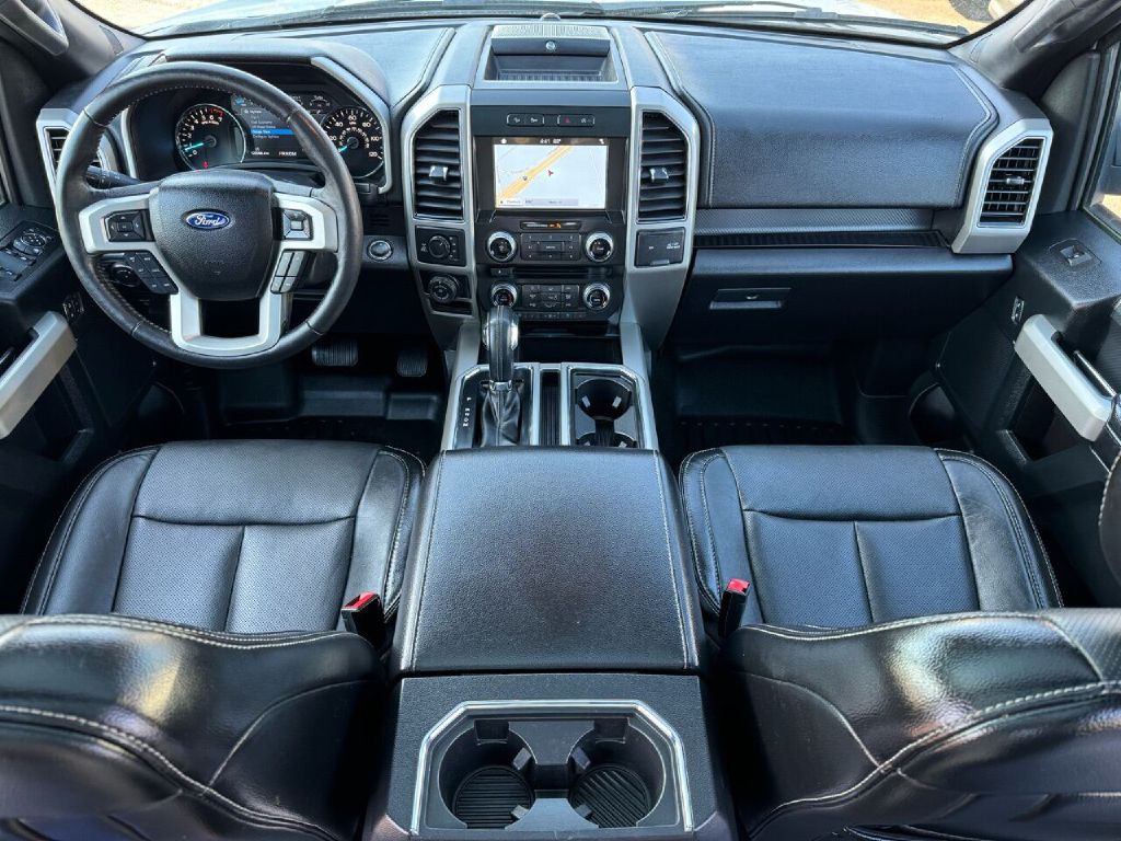 Photo 8 of this FORD F150 LARIAT