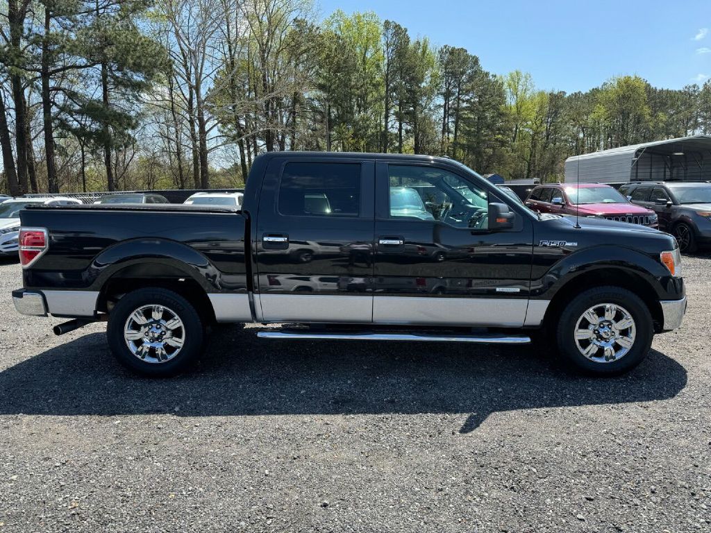 Photo 4 of this FORD F150 XLT