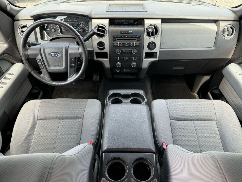 Photo 9 of this FORD F150 XLT