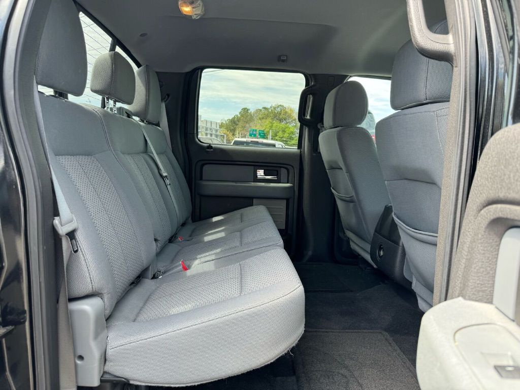 Photo 12 of this FORD F150 XLT