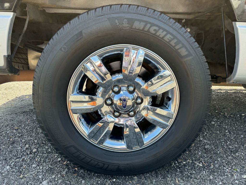 Photo 18 of this FORD F150 XLT