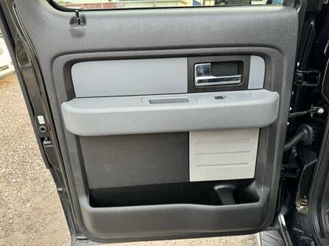 Photo 18 of this FORD F150