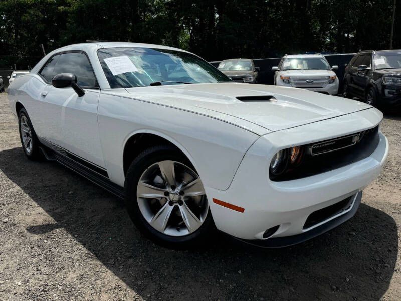 Photo 2 of this DODGE CHALLENGER