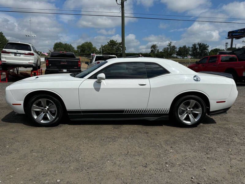 Photo 3 of this DODGE CHALLENGER