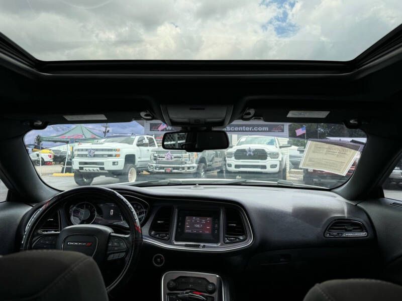 Photo 13 of this DODGE CHALLENGER
