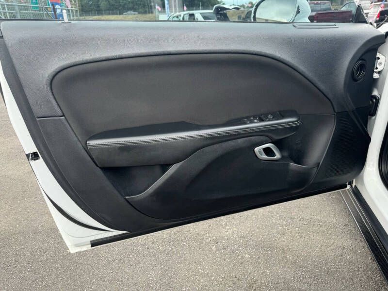 Photo 15 of this DODGE CHALLENGER