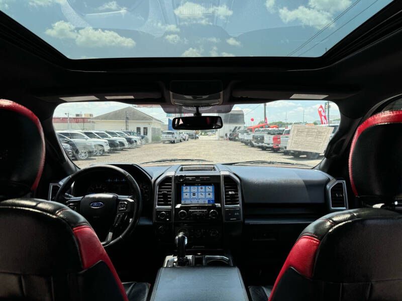 Photo 9 of this FORD F150 XLT