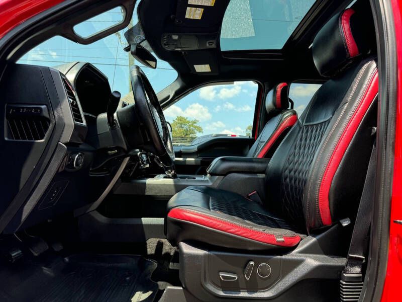 Photo 12 of this FORD F150 XLT