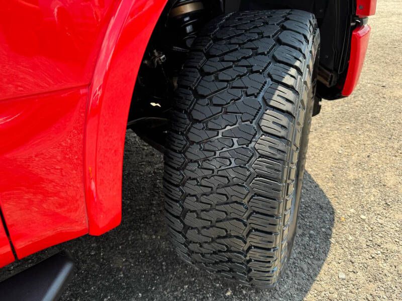Photo 22 of this FORD F150 XLT