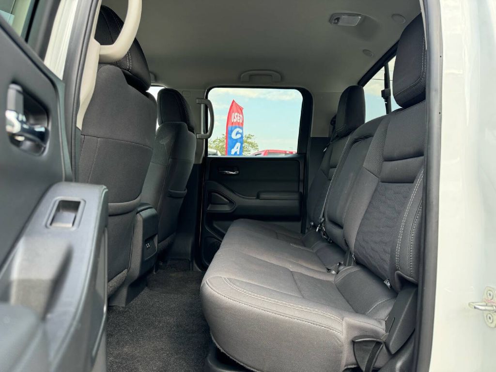 Photo 14 of this NISSAN FRONTIER