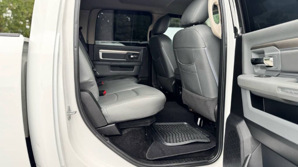 Photo 15 of this RAM 1500