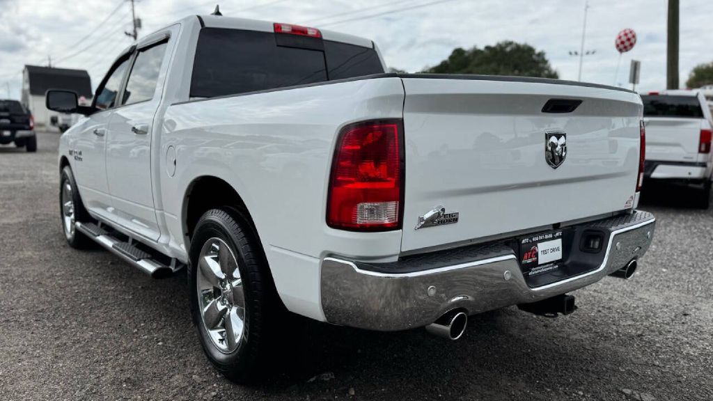 Photo 4 of this RAM 1500