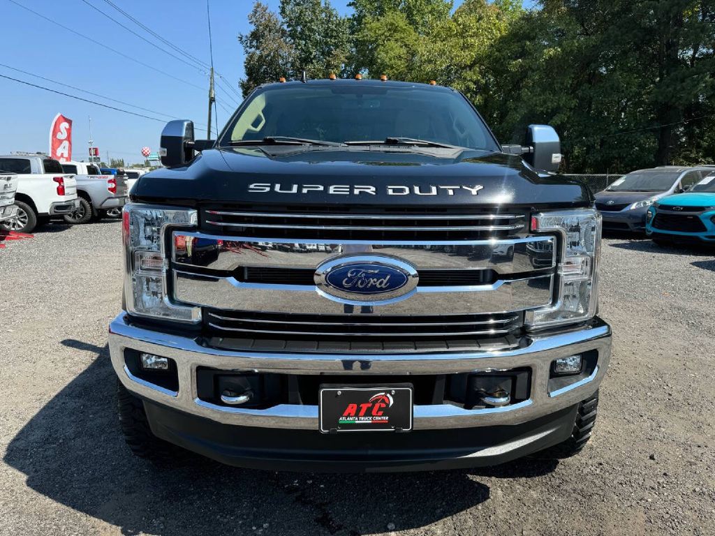 Photo 8 of this FORD F250 LARIAT