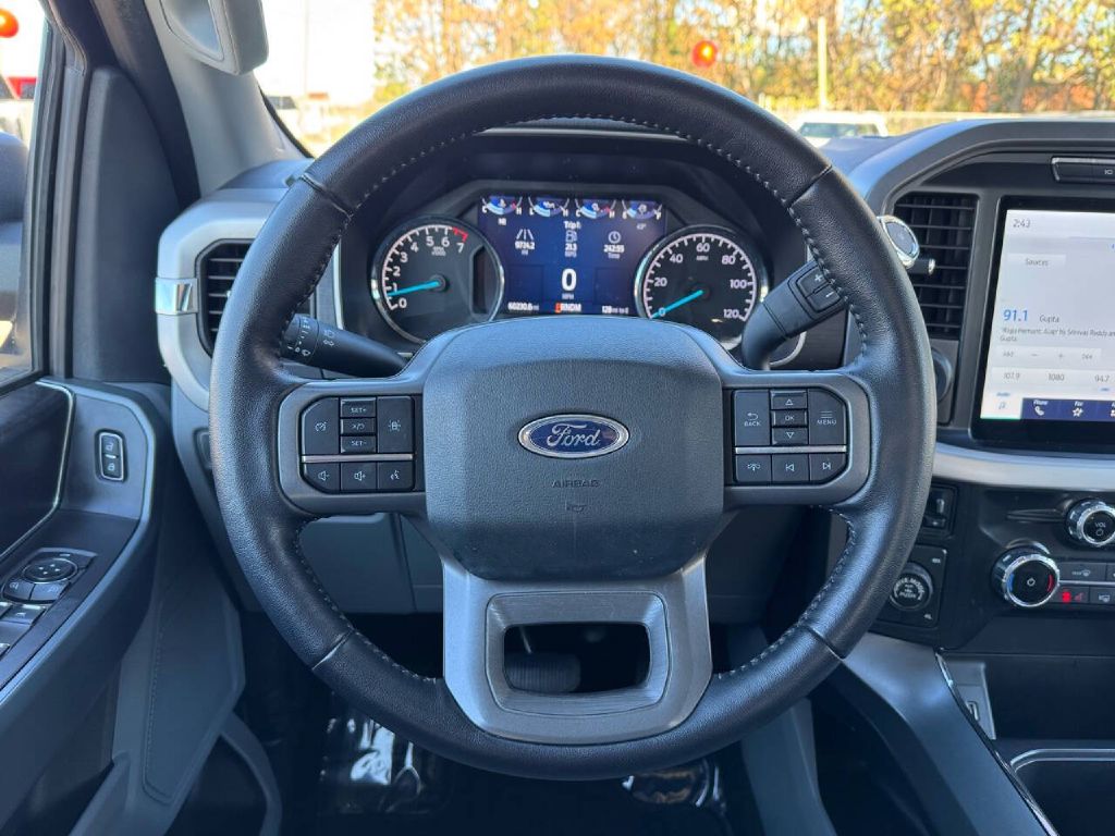 Photo 16 of this FORD F150 XLT