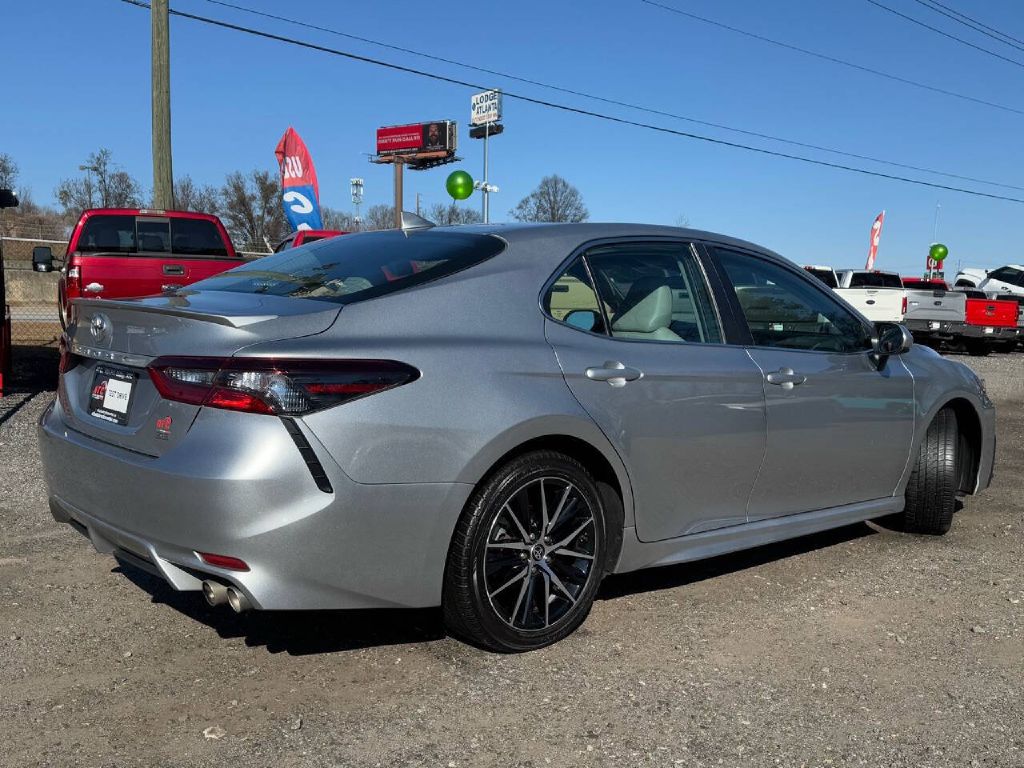 Photo 8 of this TOYOTA CAMRY
