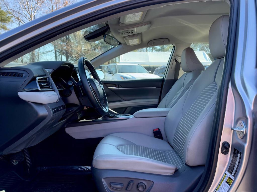 Photo 13 of this TOYOTA CAMRY