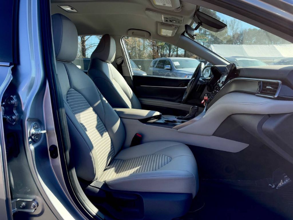 Photo 15 of this TOYOTA CAMRY