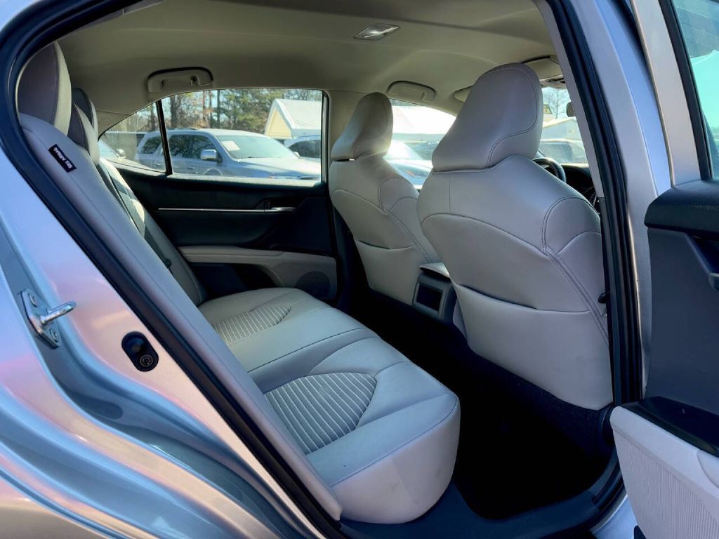 Photo 16 of this TOYOTA CAMRY