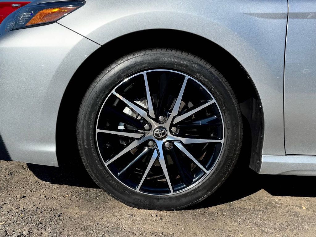 Photo 24 of this TOYOTA CAMRY