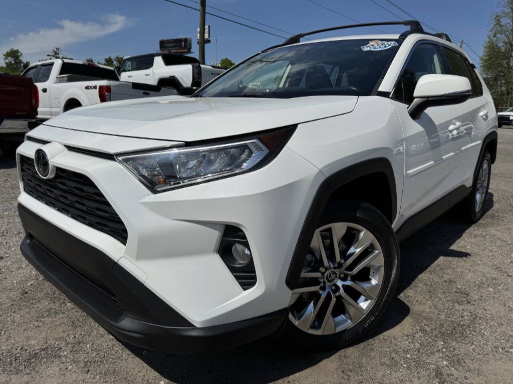 Photo 2 of this TOYOTA RAV4