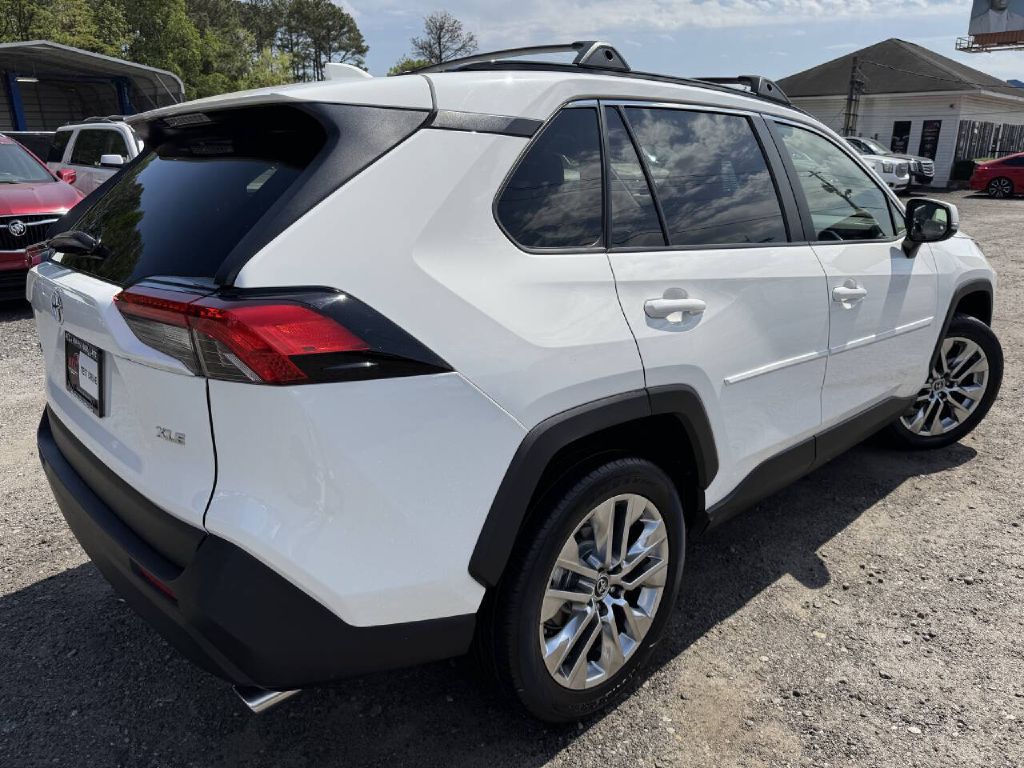 Photo 6 of this TOYOTA RAV4