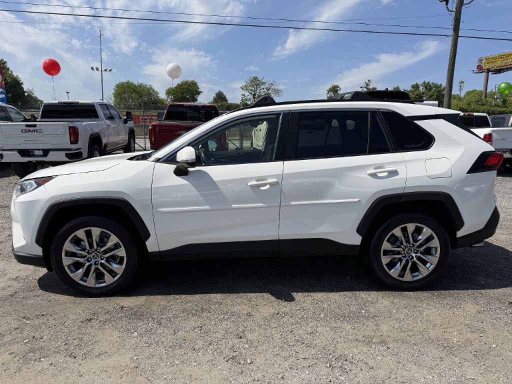 Photo 9 of this TOYOTA RAV4