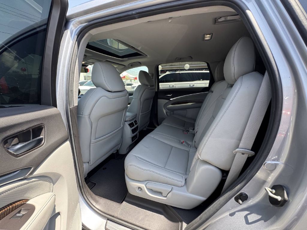 Photo 12 of this ACURA MDX