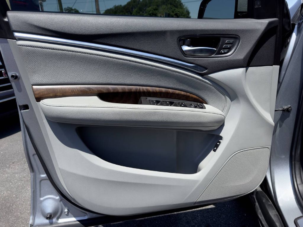 Photo 24 of this ACURA MDX